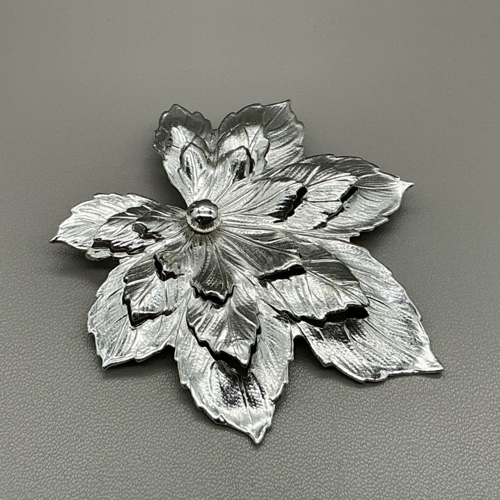 Sarah Coventry Brooch Womens Silver Tone Vintage Layered Leaf Textured Pin